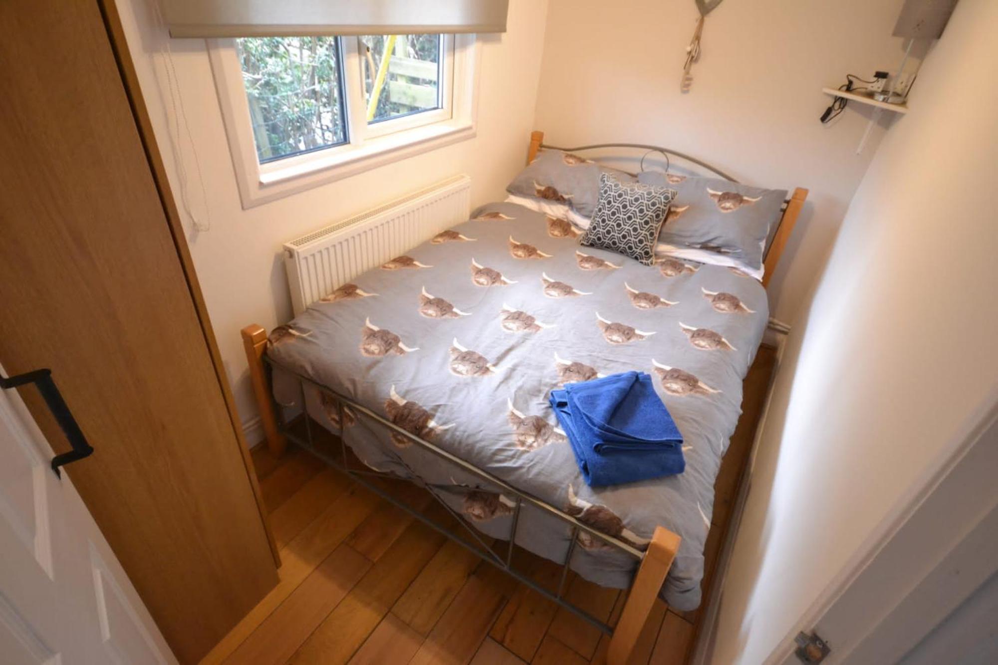 Stunning 2-Bed Cabin In Nantglyn Denbigh Exterior photo